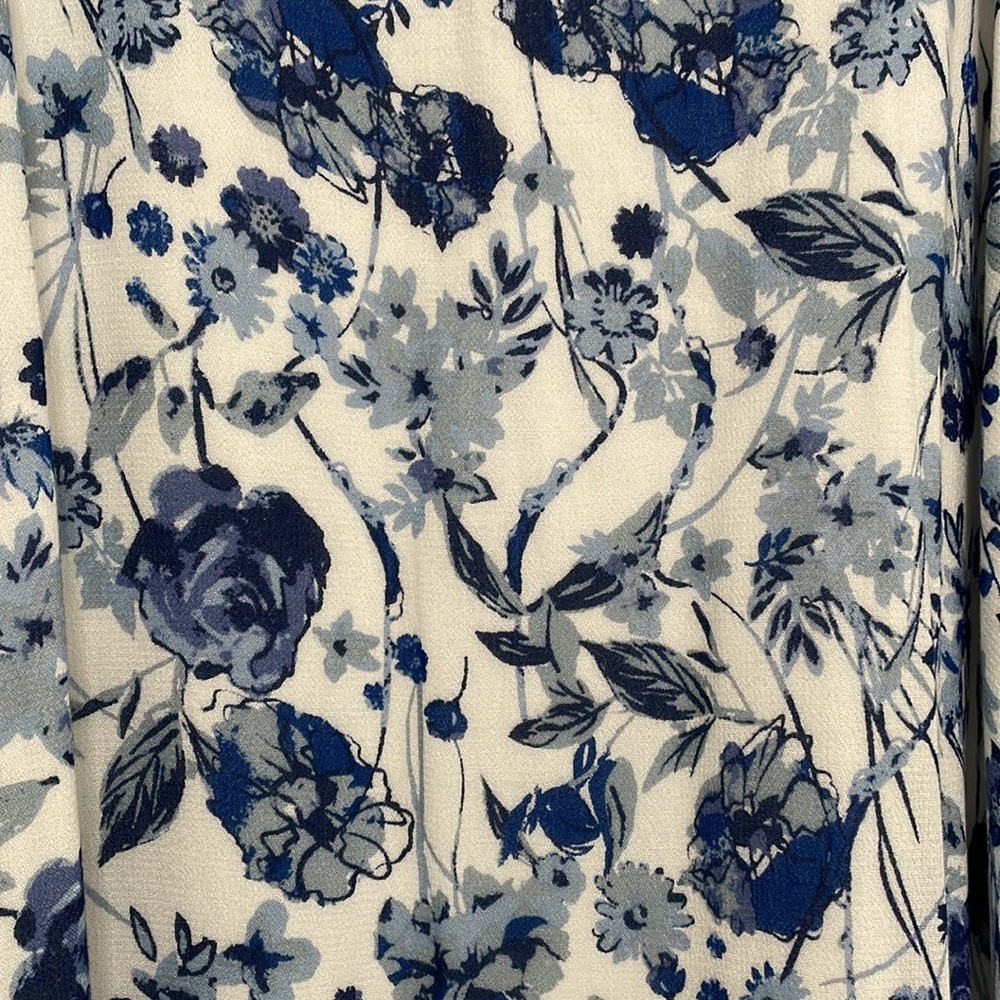 Honey punch, size small, blue floral, deep vneck back, lined - Picture 2 of 6